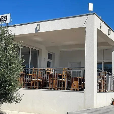 Villa Dora House