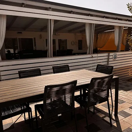 Dora House Villa Drage