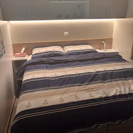 Niky House